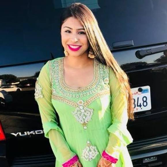 Meet your Posher, Simi - Picture 1 of 1